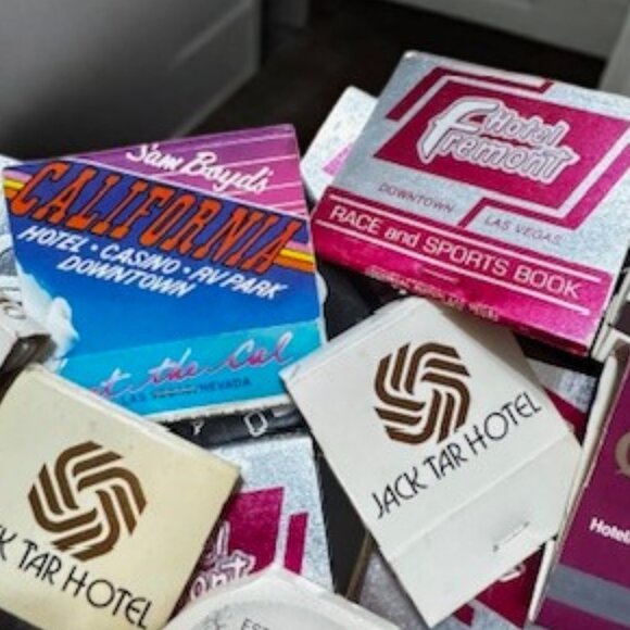 Vintage Las Vegas Matchbook Lot Stardust Mint Maxim Fremont 37 Most Are Unstruck - Picture 9 of 15